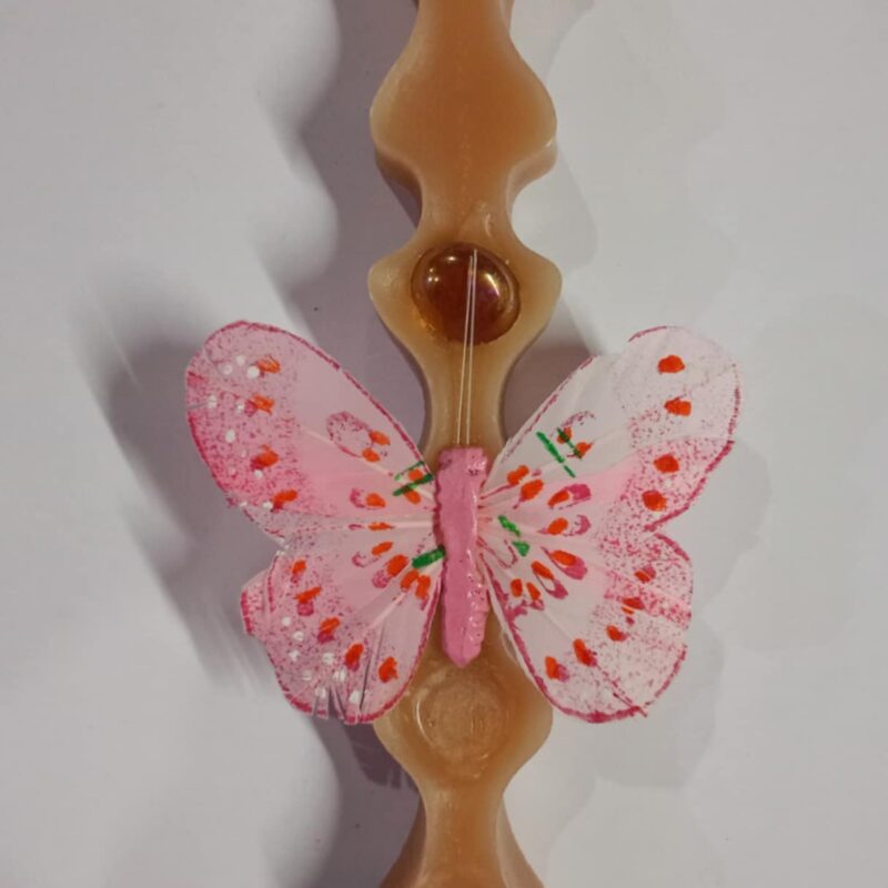 Χειροποίητη αρωματική λαμπάδα με πεταλούδα