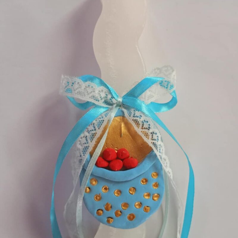 Χειροποίητη αρωματική λαμπάδα με πουγγι και κορδέλα μπλε