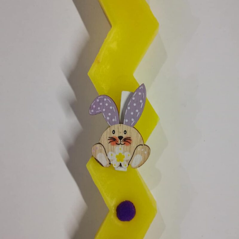 Χειροποίητη αρωματική λαμπάδα με ξύλινο λαγούδακι κίτρινο