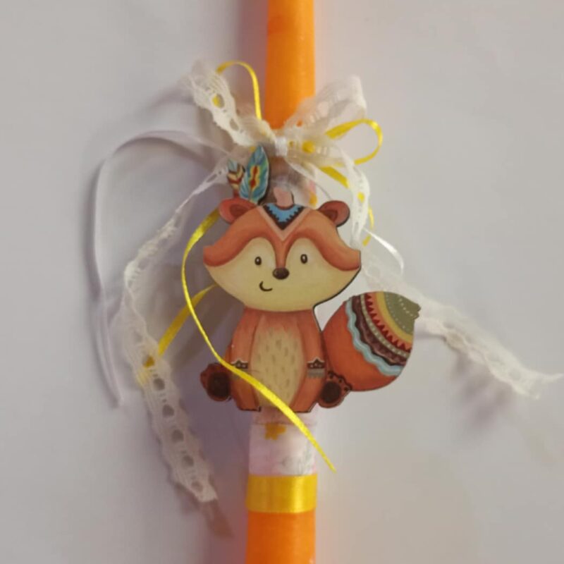 Χειροποίητη αρωματική λαμπάδα με ξύλινο αλεπουδάκι